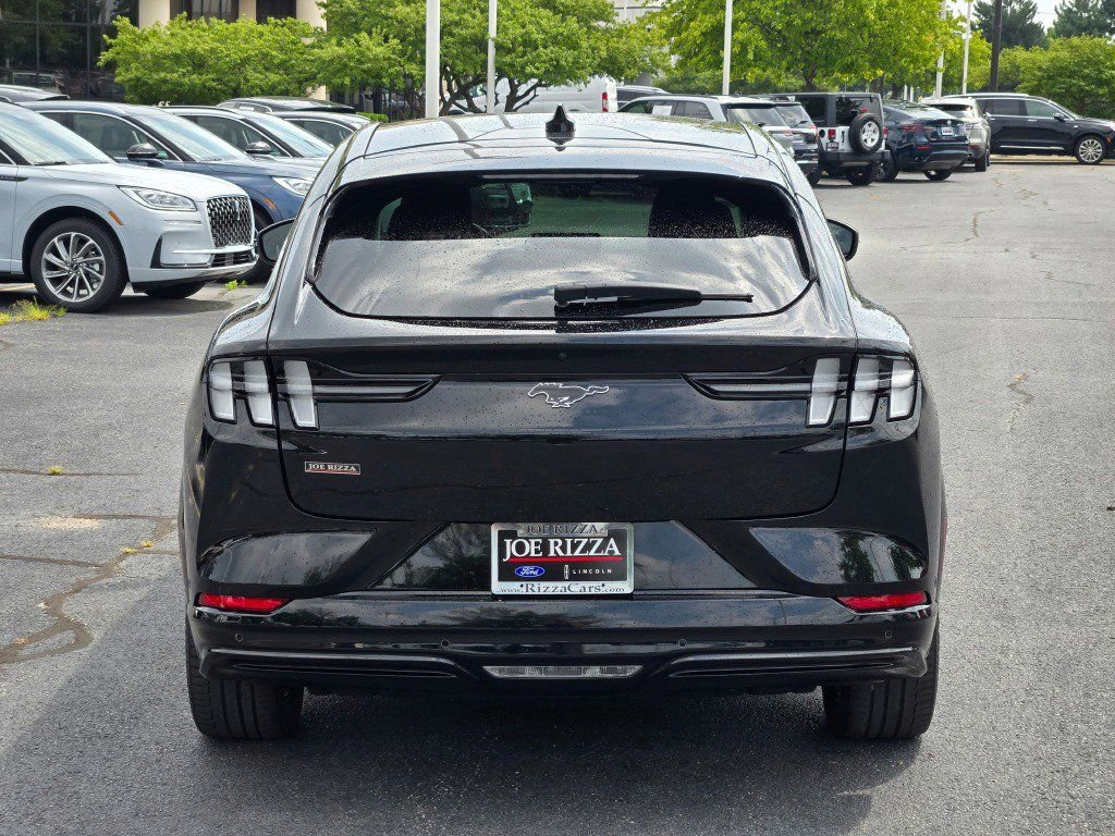 Used 2022 Ford Mustang Mach-E Premium image 11