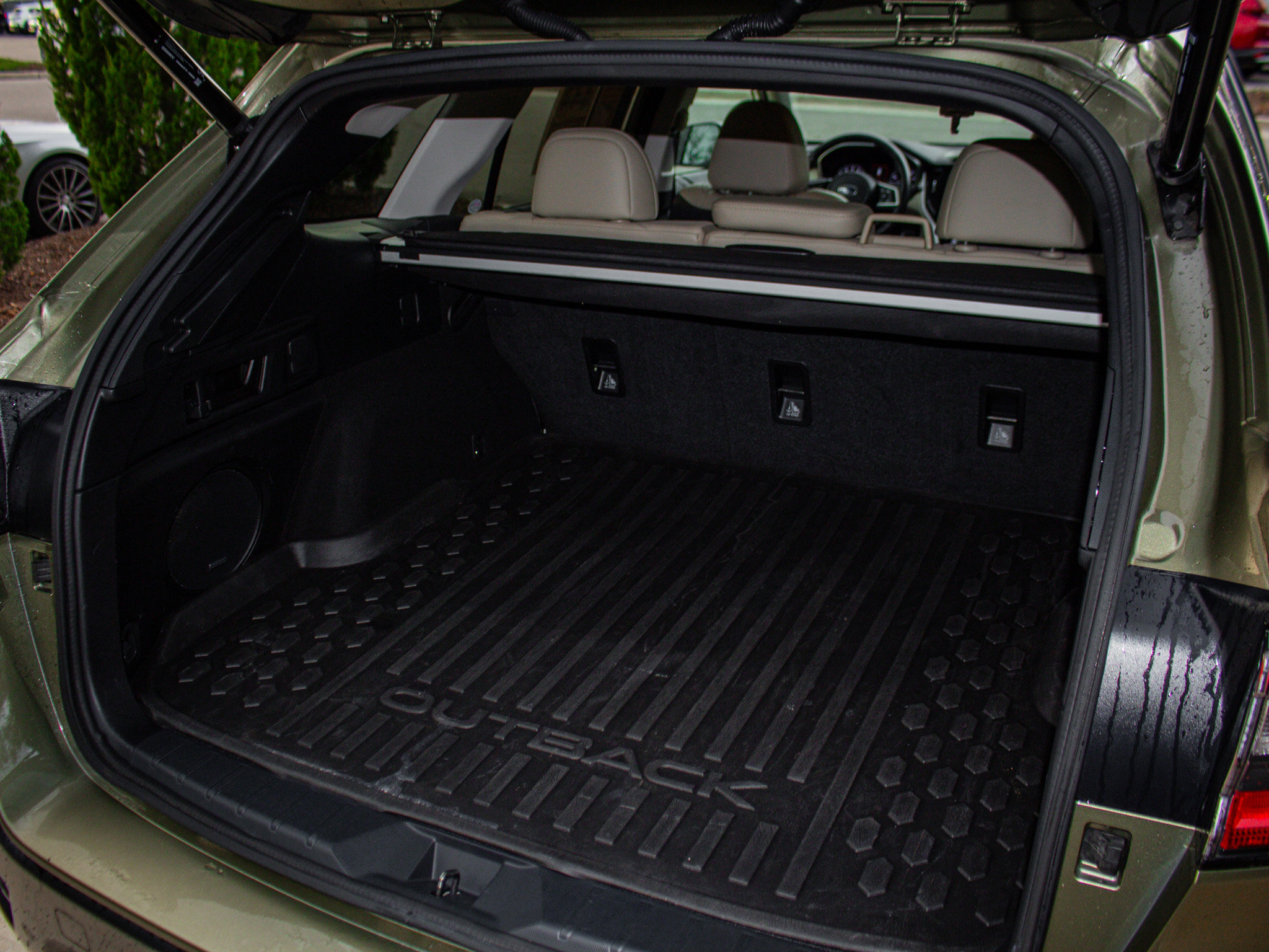 Used 2022 Subaru Outback Limited image 32