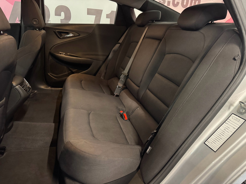 Used 2021 Chevrolet Malibu LT FWD image 20