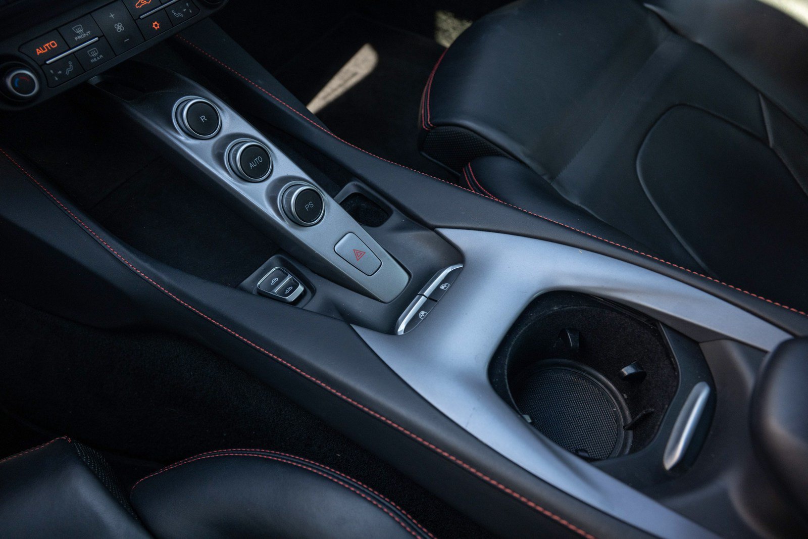 Used 2019 Ferrari Portofino RWD image 50