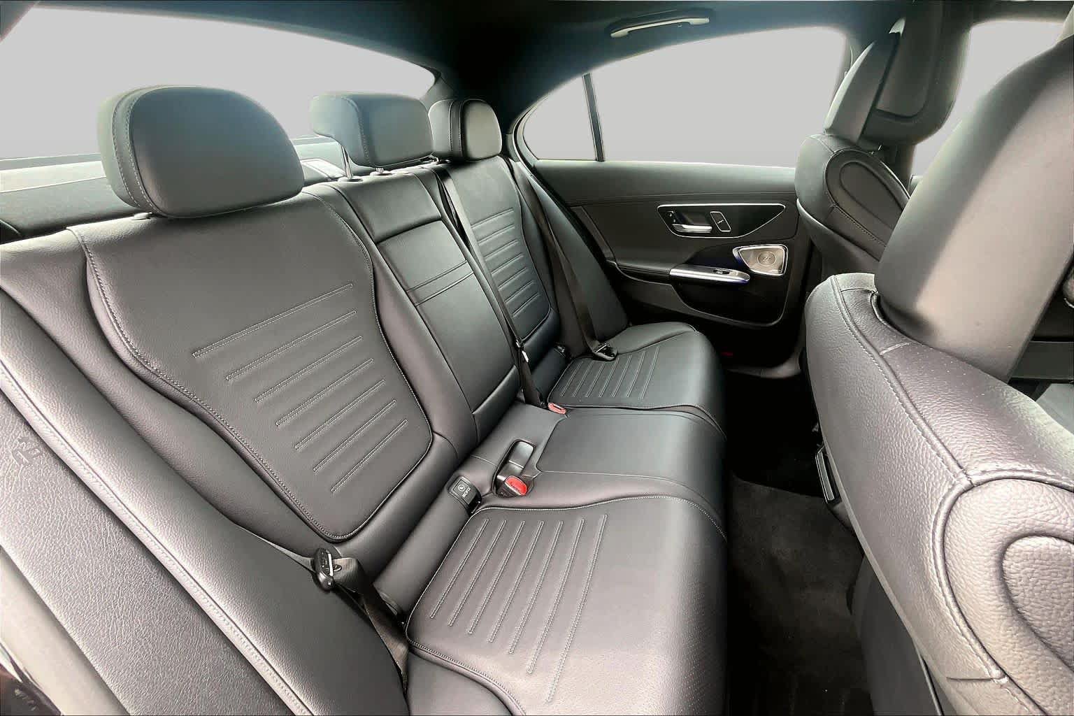Used 2025 Mercedes-Benz C 300 4MATIC Sedan w/ AMG Line w/ Night Package image 18