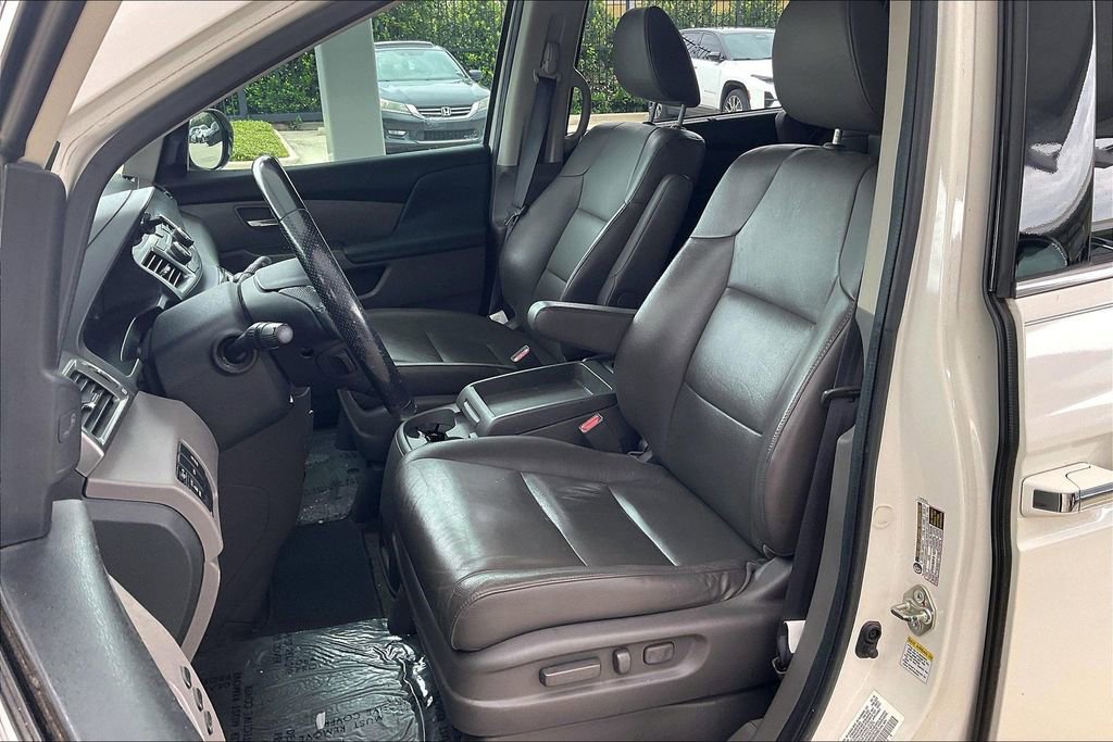 Used 2016 Honda Odyssey Touring Elite image 27