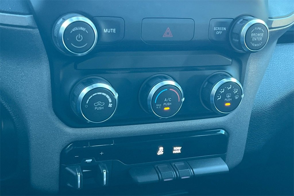 Used 2024 RAM 2500 Tradesman w/ Chrome Appearance Group image 20