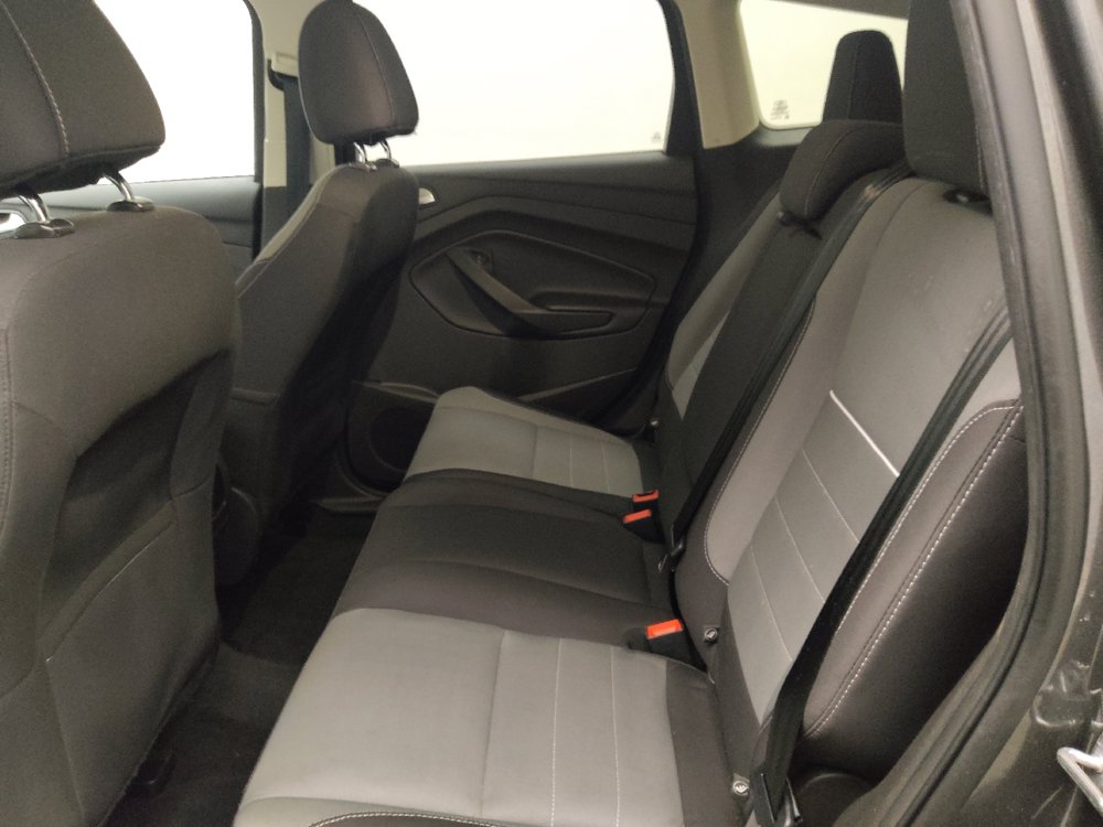 Used 2015 Ford Escape SE FWD image 18