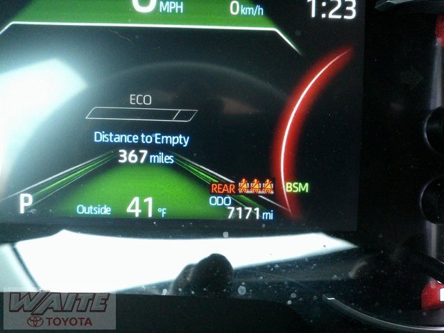 Used 2025 Toyota RAV4 XLE image 9