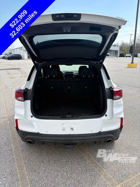 Used 2023 Chevrolet TrailBlazer RS w/ Sun and Liftgate Package image 6