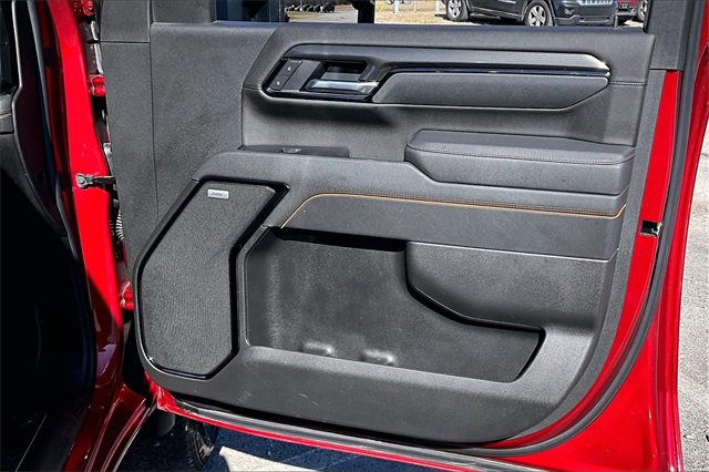 Used 2025 GMC Sierra 3500 AT4 w/ AT4 Premium Plus Package image 29