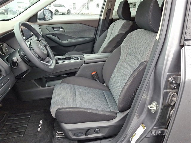 Used 2021 Nissan Rogue SV image 13