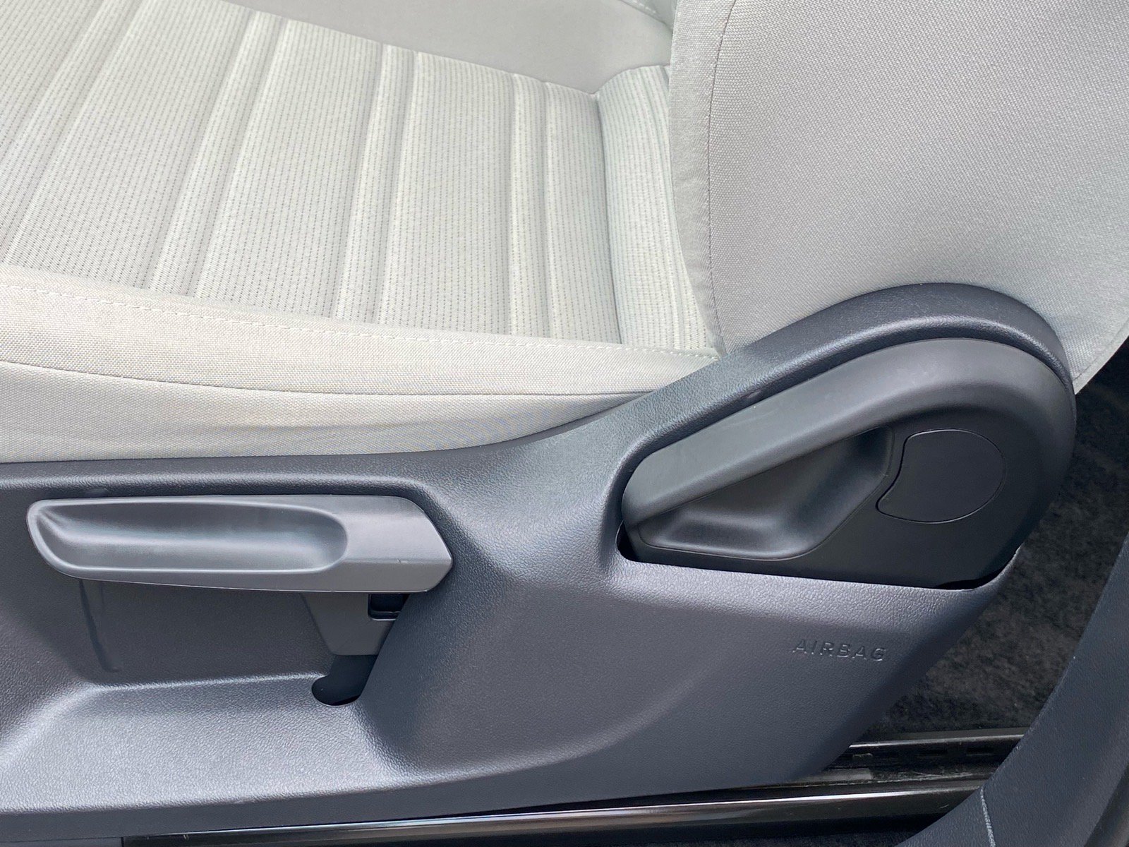 Certified 2024 Volkswagen Tiguan S FWD image 13