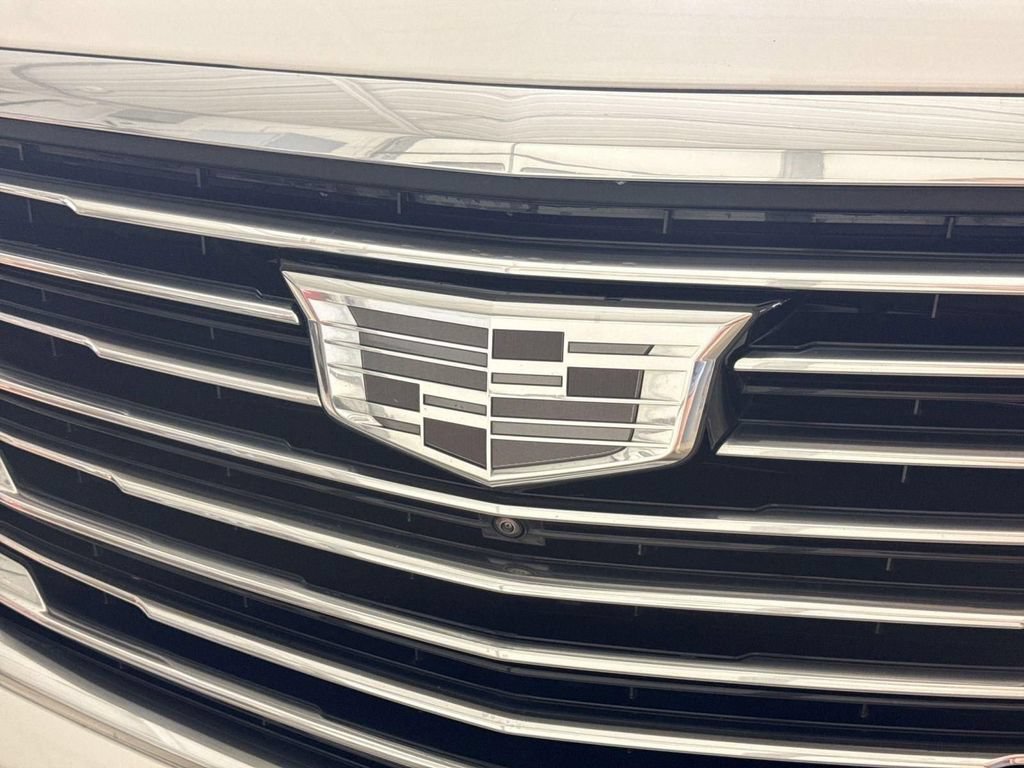 Used 2023 Cadillac Escalade Premium Luxury Platinum AWD/4WD image 9