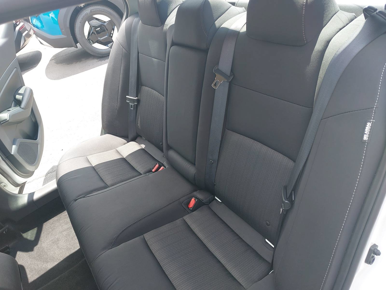 Used 2025 Nissan Altima 2.5 SV FWD image 14
