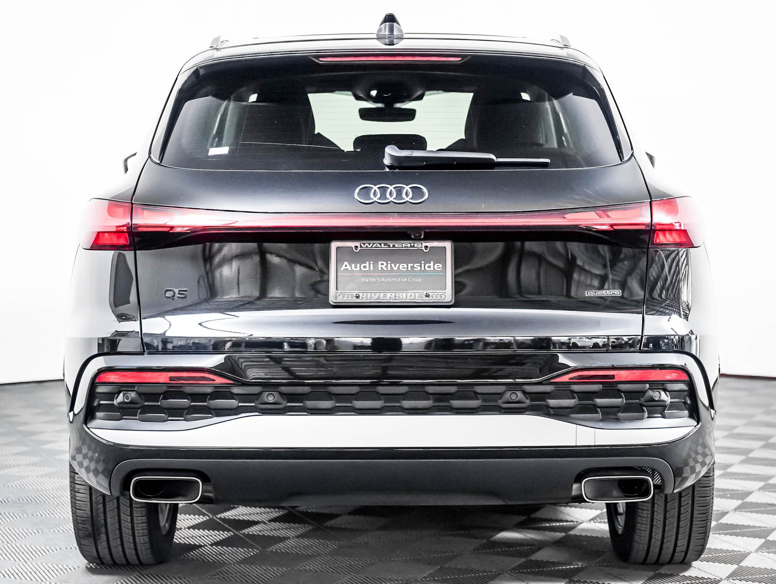 Certified 2025 Audi Q5 Prestige AWD/4WD image 10