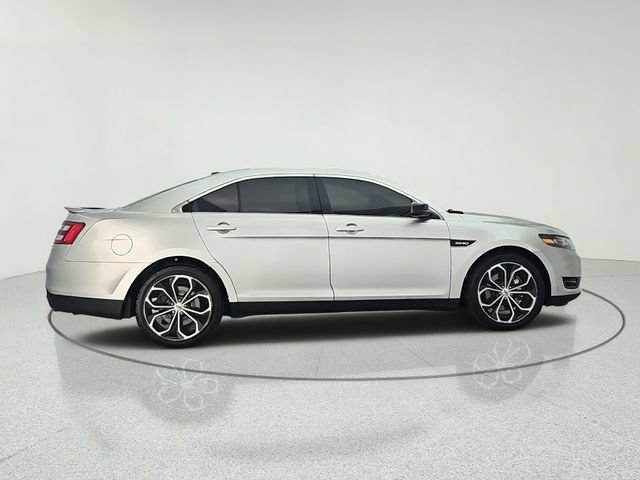 Used 2018 Ford Taurus SHO AWD/4WD image 7
