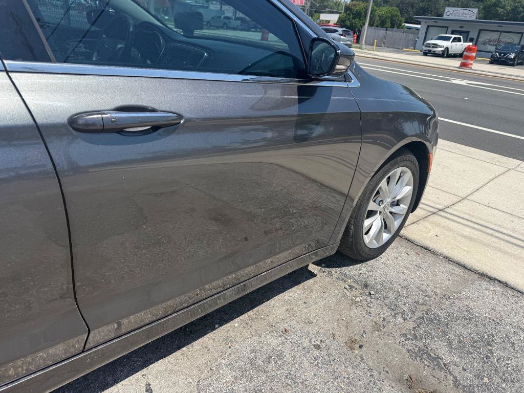 Used 2015 Chrysler 200 C FWD image 4