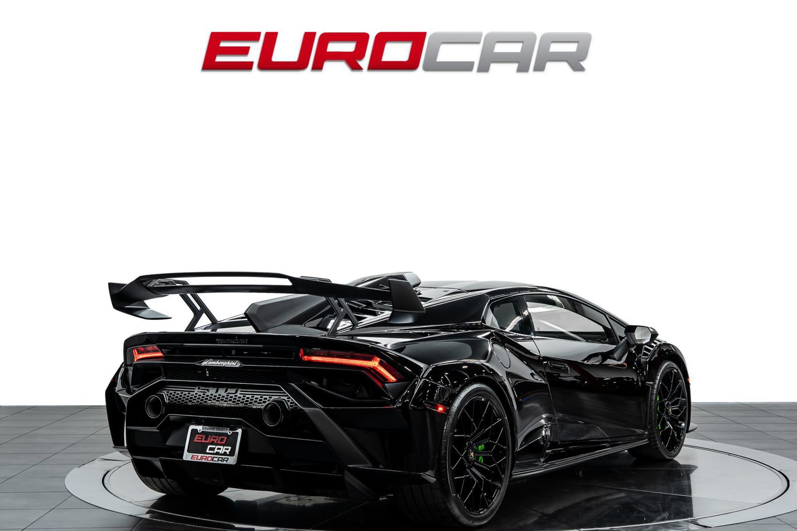Used 2022 Lamborghini Huracan STO RWD image 5