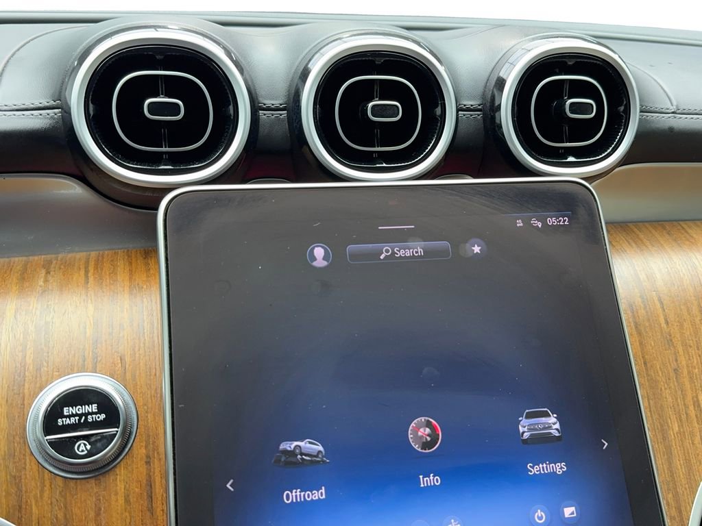 Used 2024 Mercedes-Benz GLC 300 4MATIC image 31