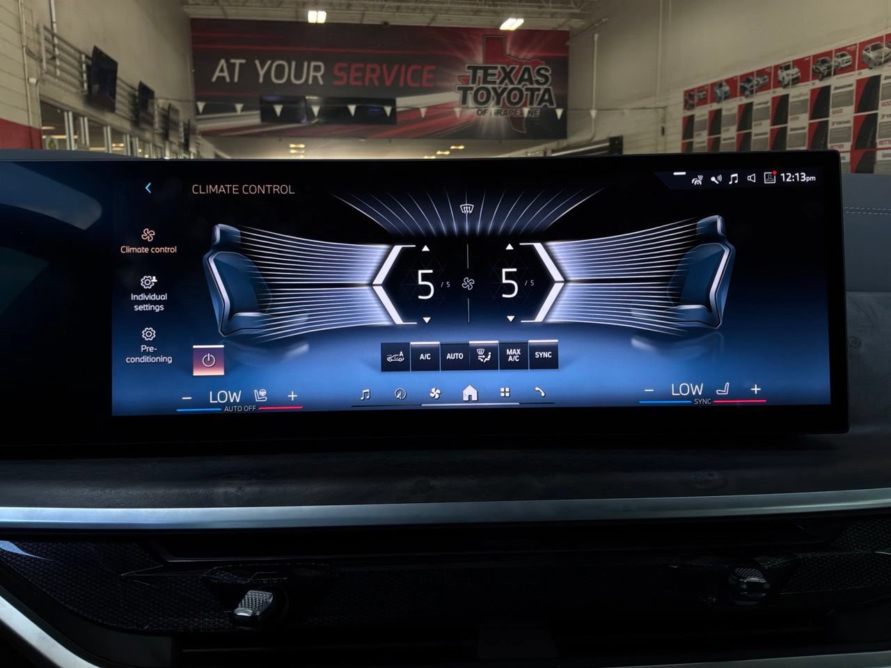 Used 2025 BMW X5 sDrive40i w/ Parking Assistance Package RWD image 34