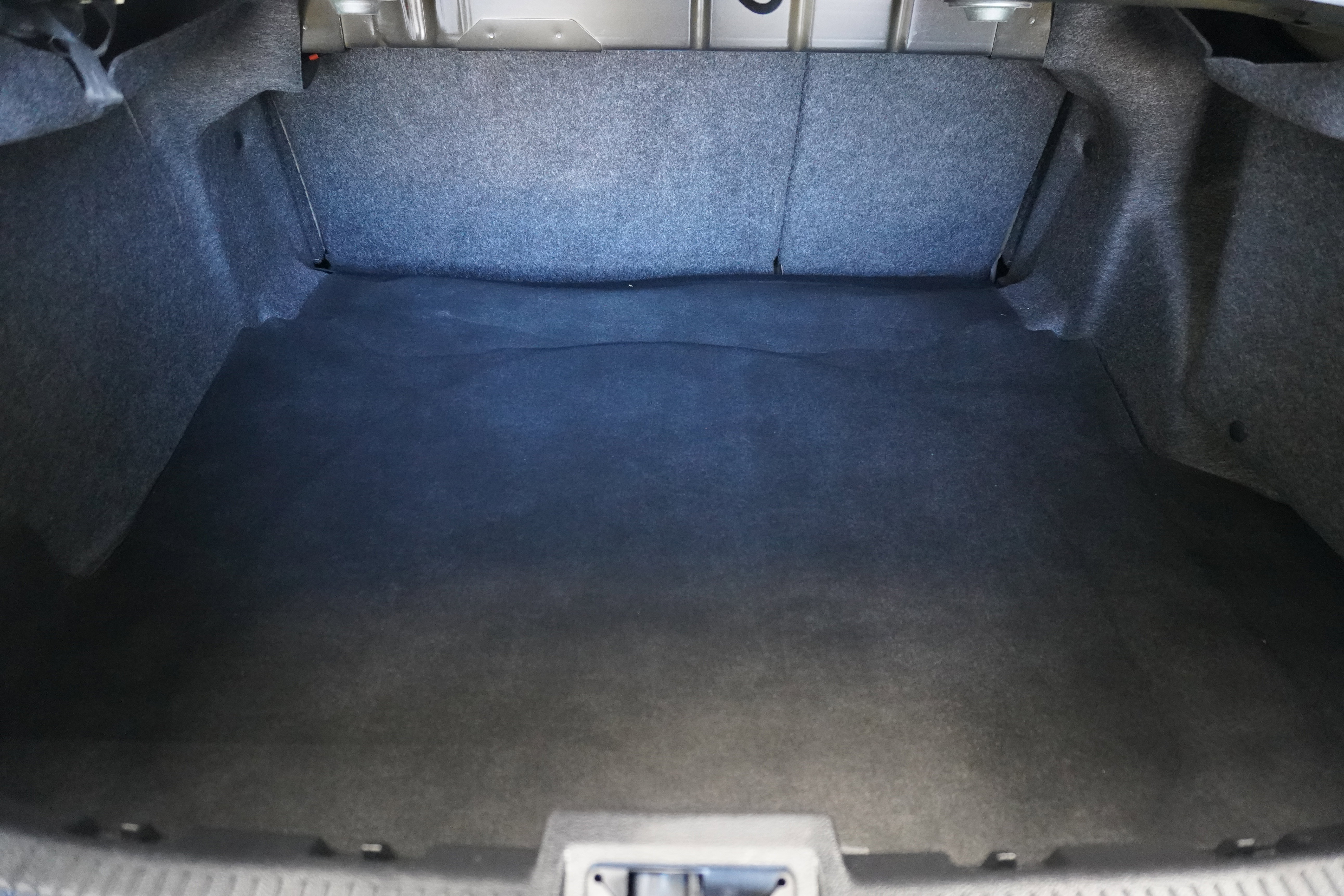 Used 2010 Lincoln MKZ image 23