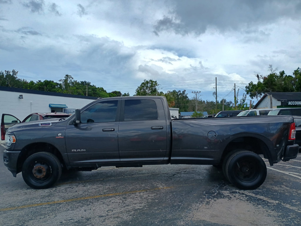 Used 2022 RAM 3500 Big Horn w/ Level A Equipment Group image 4