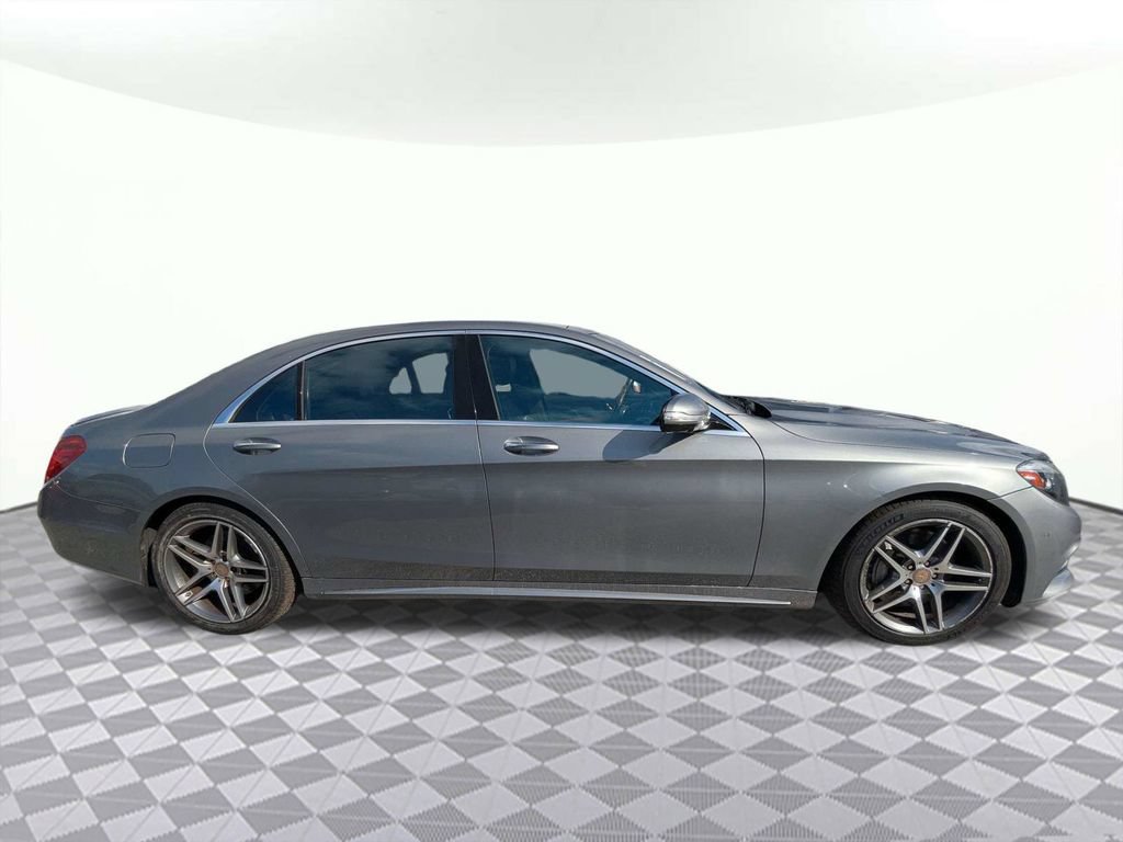 Used 2015 Mercedes-Benz S 550 4MATIC Sedan image 2