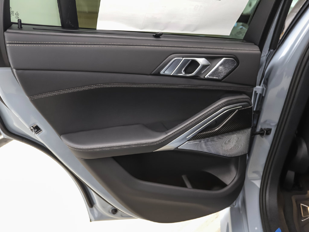 Used 2026 BMW X6 M60i AWD/4WD image 19