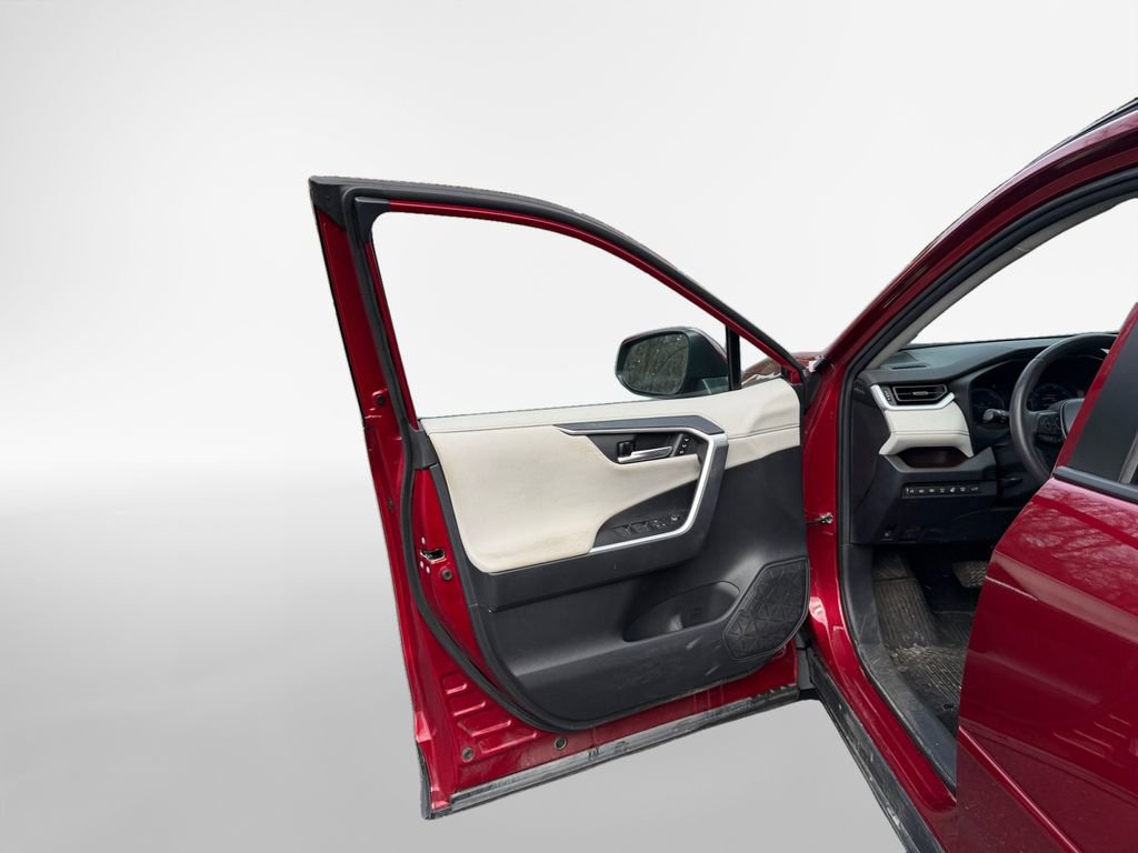 Used 2023 Toyota RAV4 Limited image 14