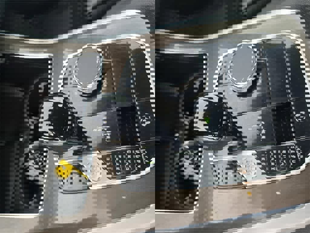 Used 2022 BMW X5 sDrive40i w/ Premium Package image 13