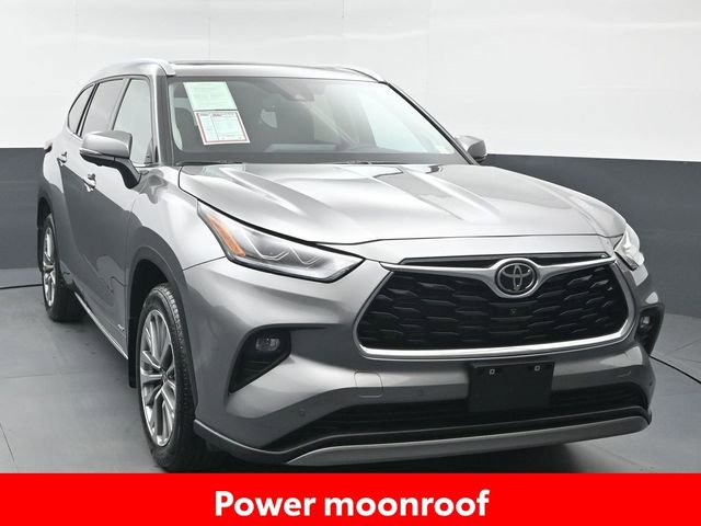 Certified 2025 Toyota Highlander XLE image 10