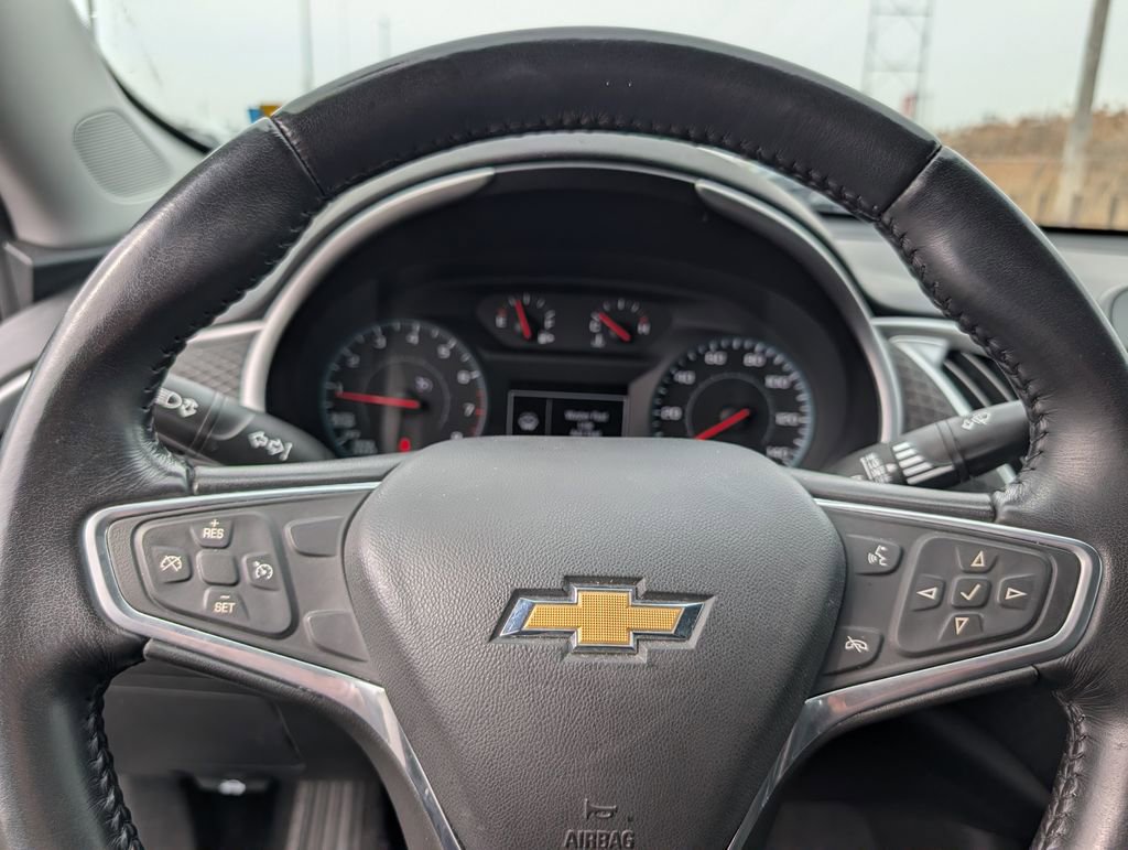 Used 2022 Chevrolet Malibu RS image 11