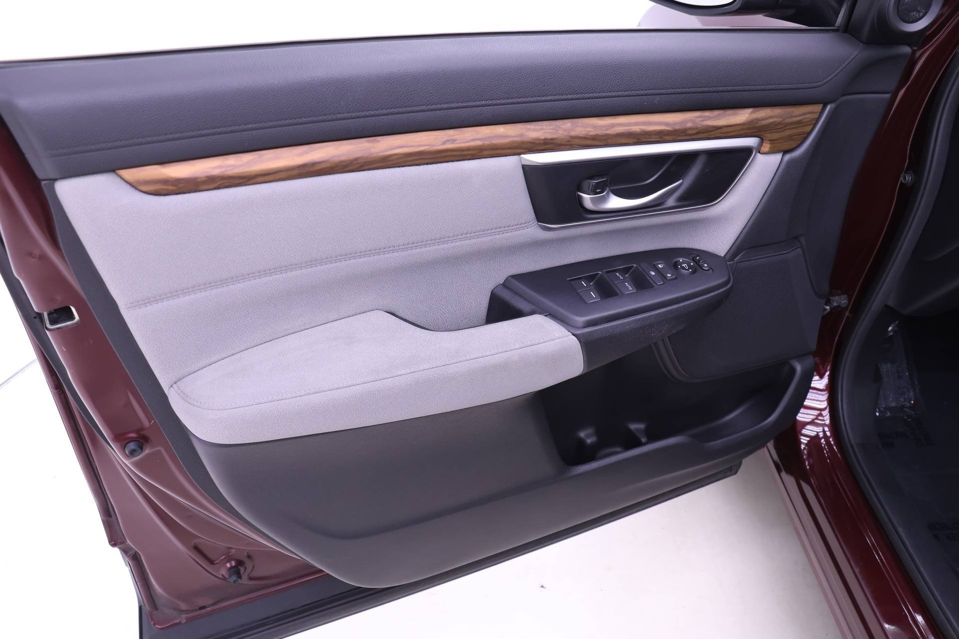 Used 2019 Honda CR-V EX image 8