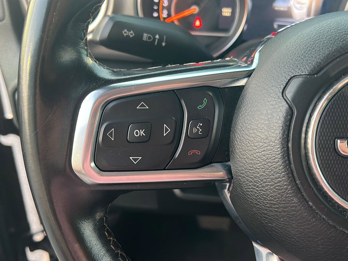 Used 2020 Jeep Wrangler Unlimited Sahara image 20