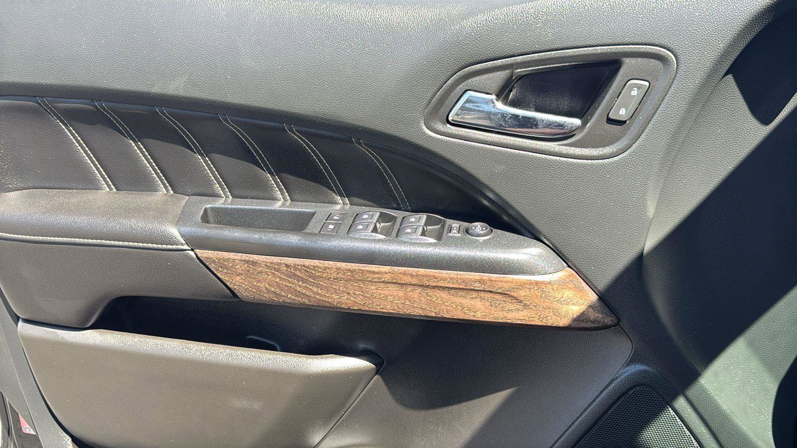 Used 2022 GMC Canyon Denali w/ Denali Black Edition Package image 11