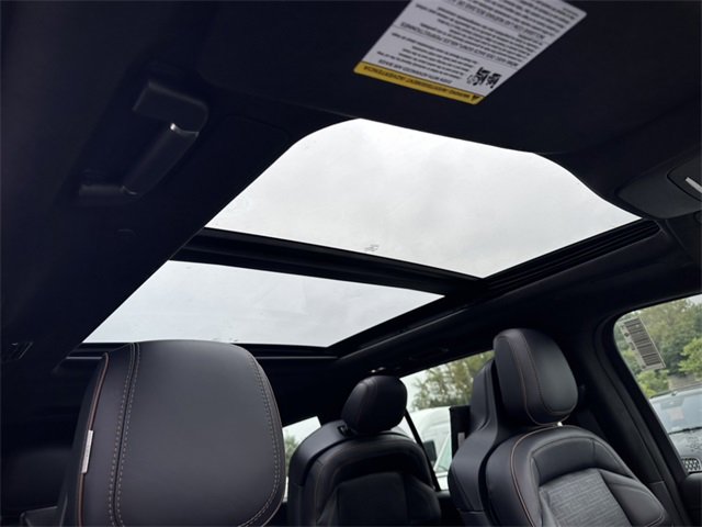 New 2025 Lincoln Navigator Black Label image 18