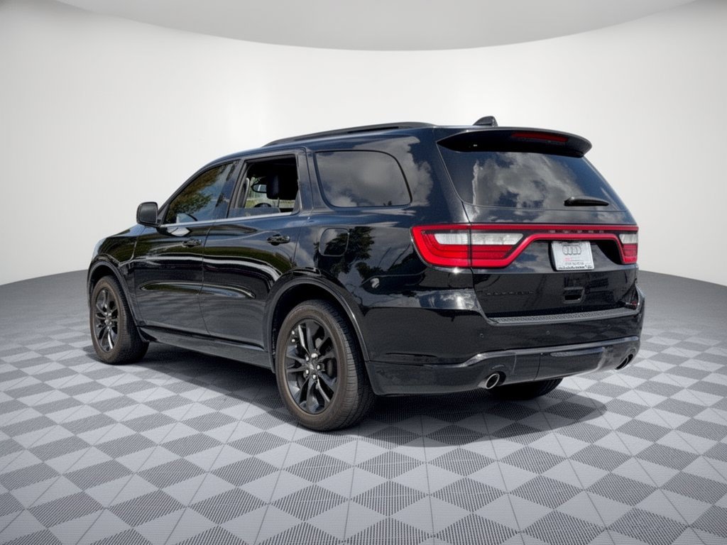 Used 2023 Dodge Durango GT RWD image 3