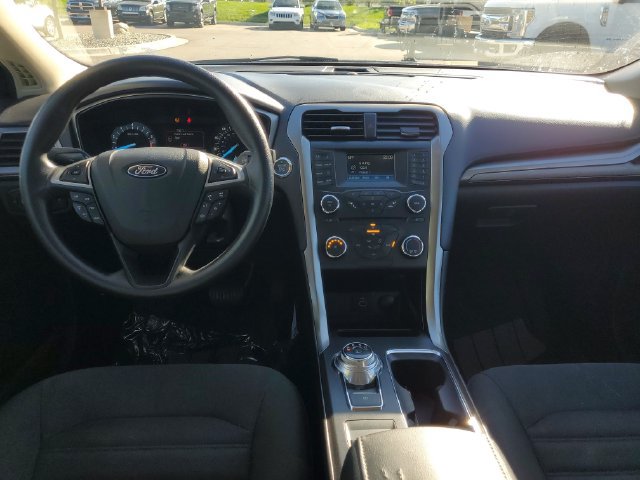 Used 2018 Ford Fusion SE FWD image 27