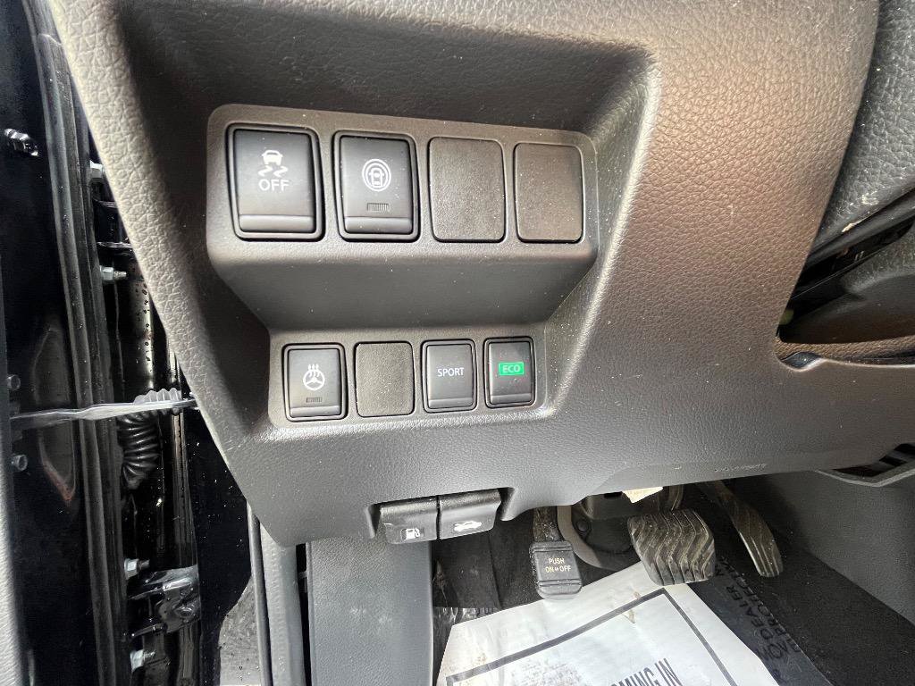 Used 2021 Nissan Rogue Sport SV FWD image 16
