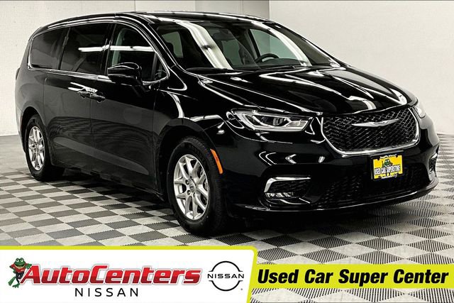 Used 2024 Chrysler Pacifica Touring-L image 1