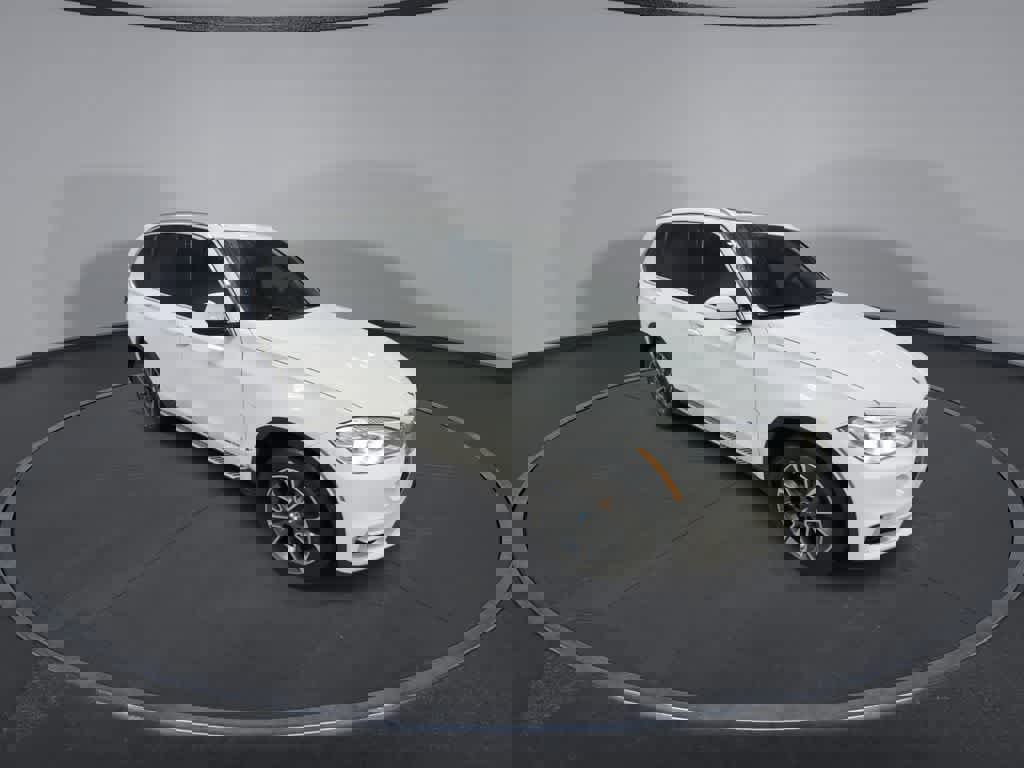 Used 2018 BMW X5 xDrive35i image 2