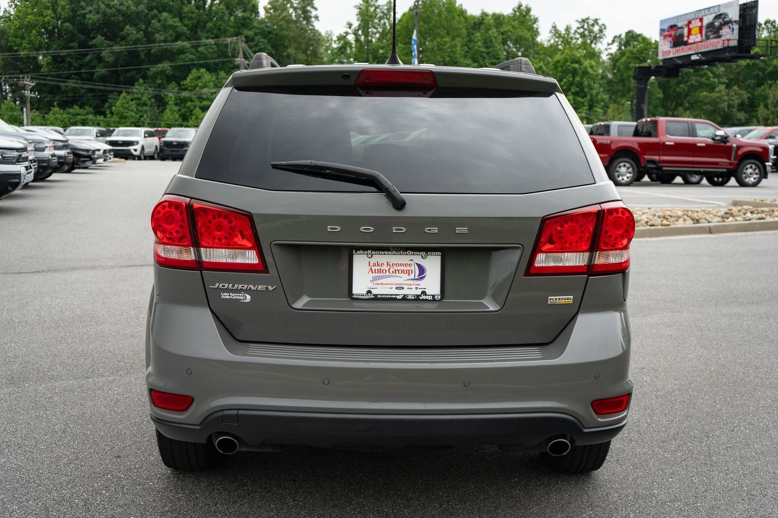 Used 2019 Dodge Journey SE w/ Safe & Sound Group FWD image 8