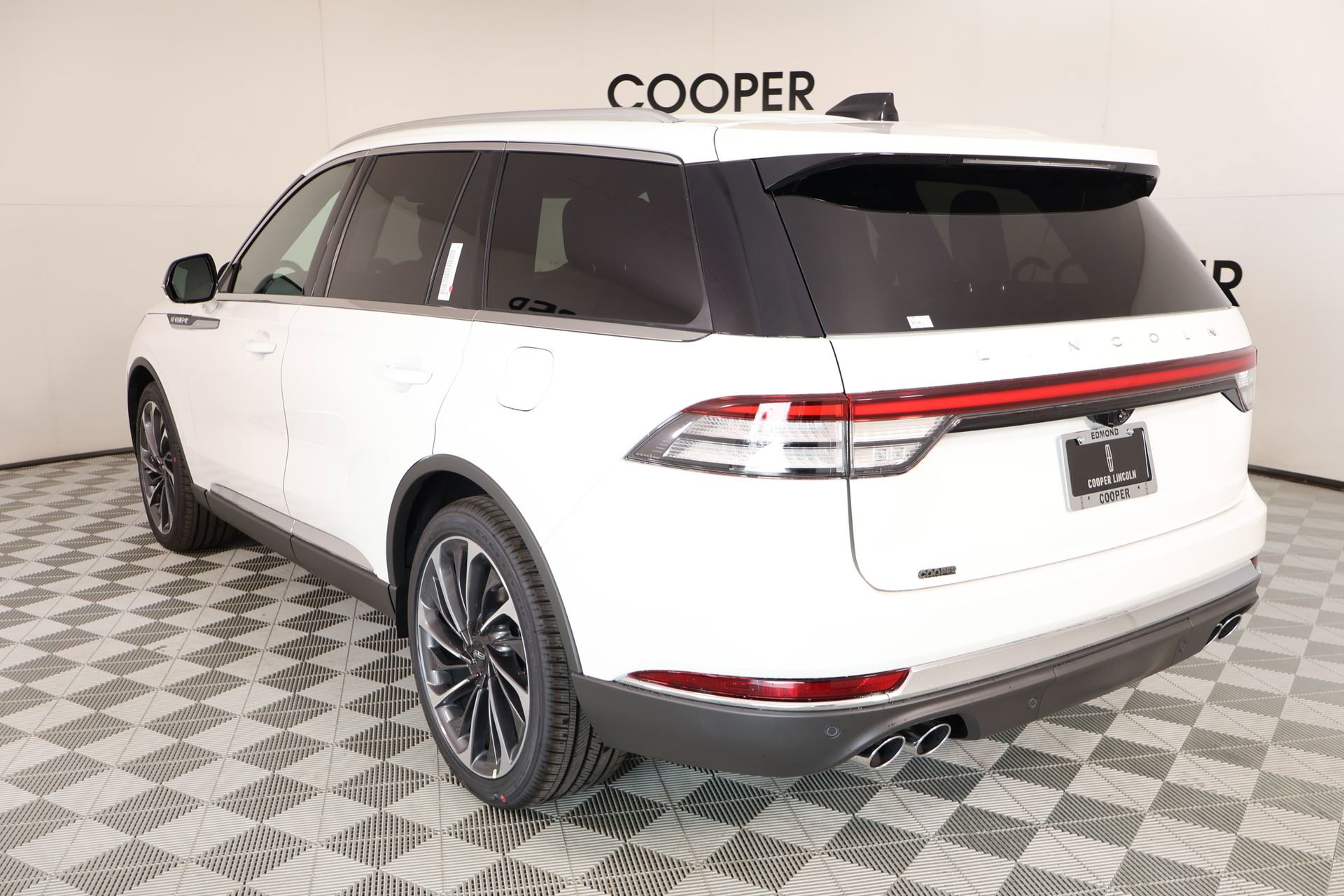 New 2026 Lincoln Aviator Reserve AWD/4WD image 24