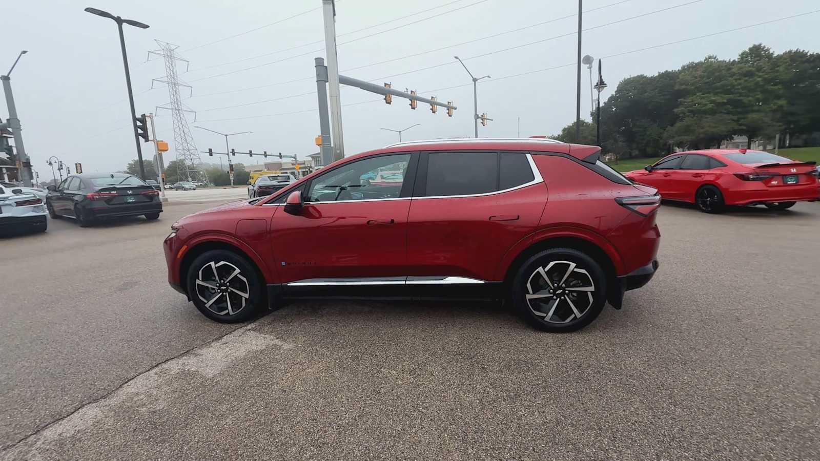 Certified 2024 Chevrolet Equinox EV LT w/ LPO, Trailering Package AWD/4WD image 5