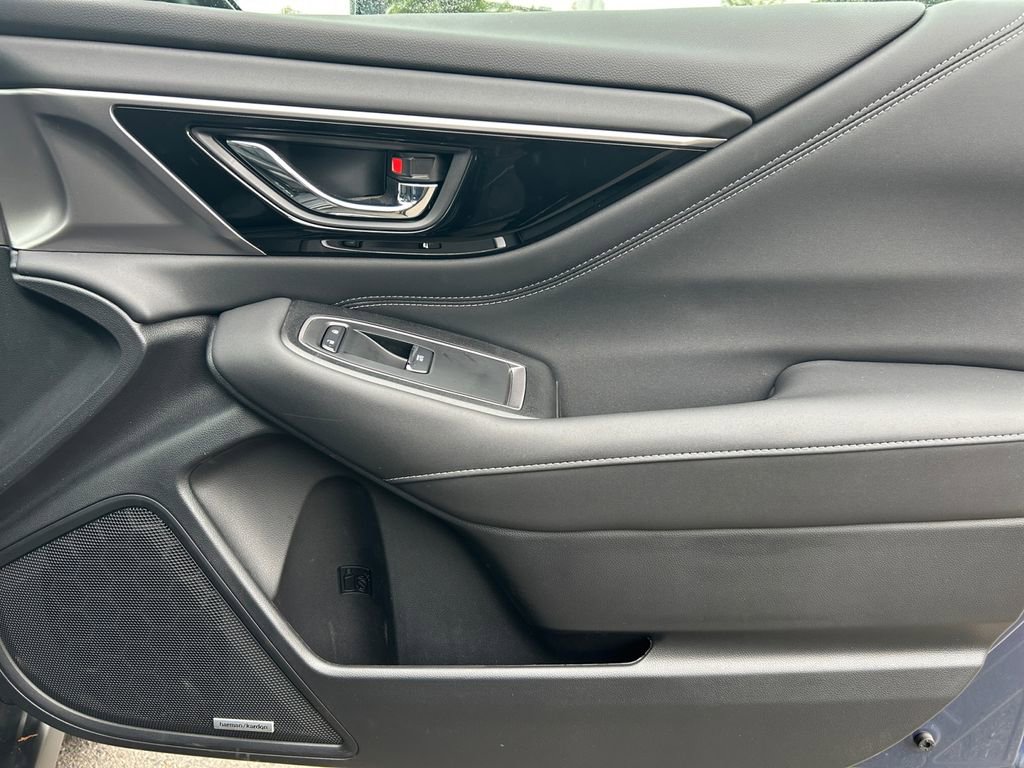 Used 2025 Subaru Outback Limited image 25