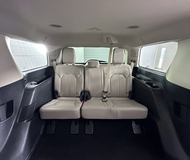 Used 2024 Ford Expedition Limited image 27