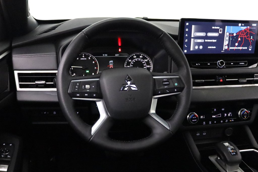 Used 2026 Mitsubishi Outlander AWD image 18
