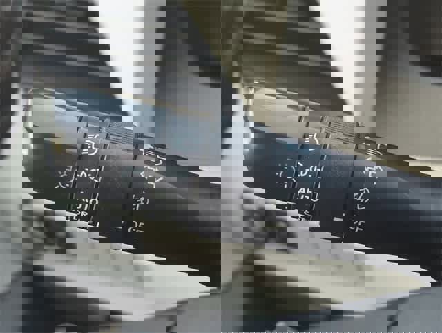 Used 2020 Toyota Sienna XLE image 29