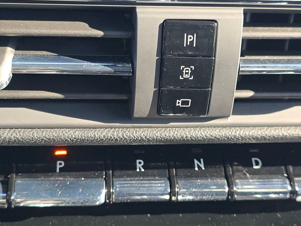 Used 2022 Lincoln Corsair Reserve w/ Luxury Package image 31