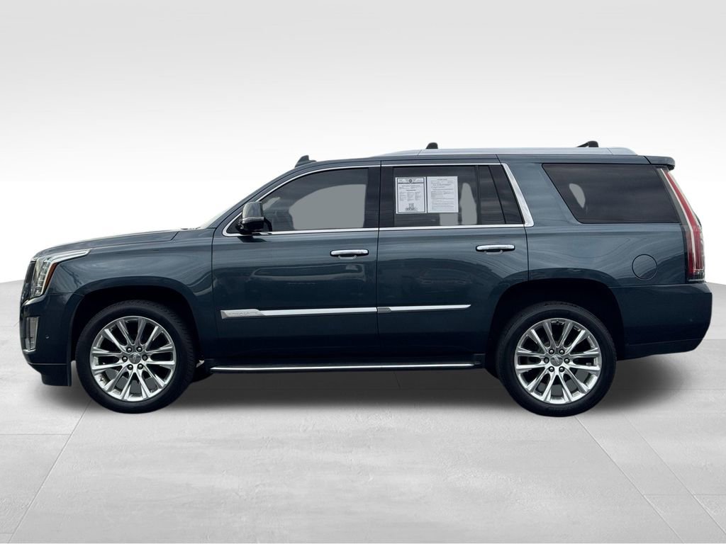 Used 2019 Cadillac Escalade Luxury AWD/4WD image 4