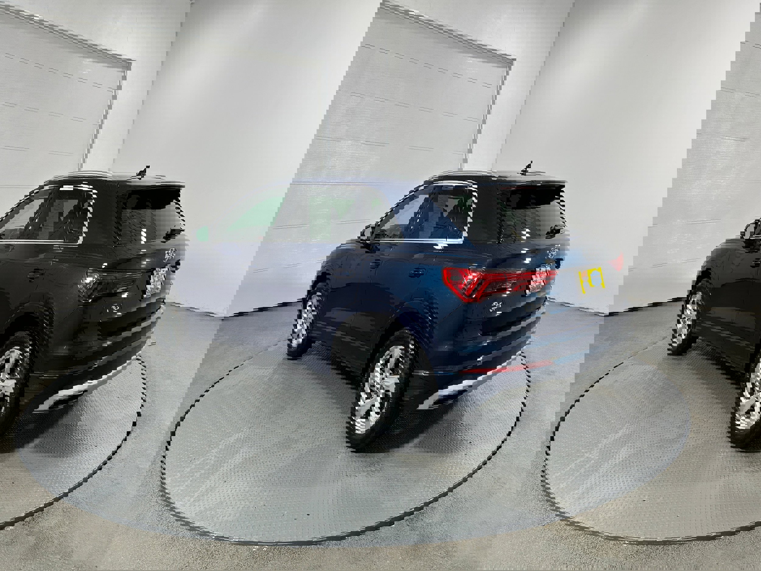 Used 2020 Audi Q3 2.0T Premium Plus w/ Premium Plus Package image 21