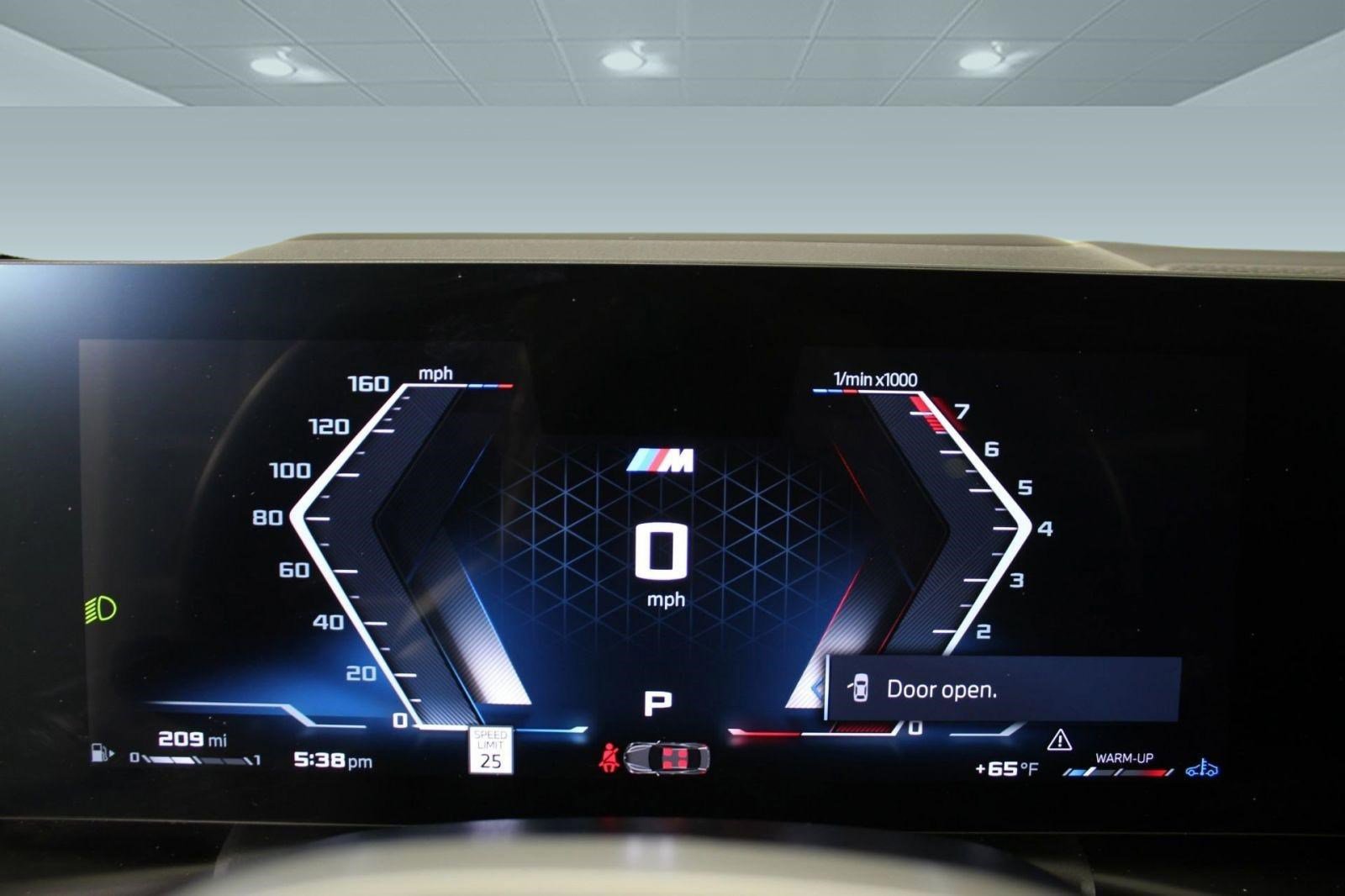 Used 2025 BMW M440i Coupe w/ Premium Package image 16