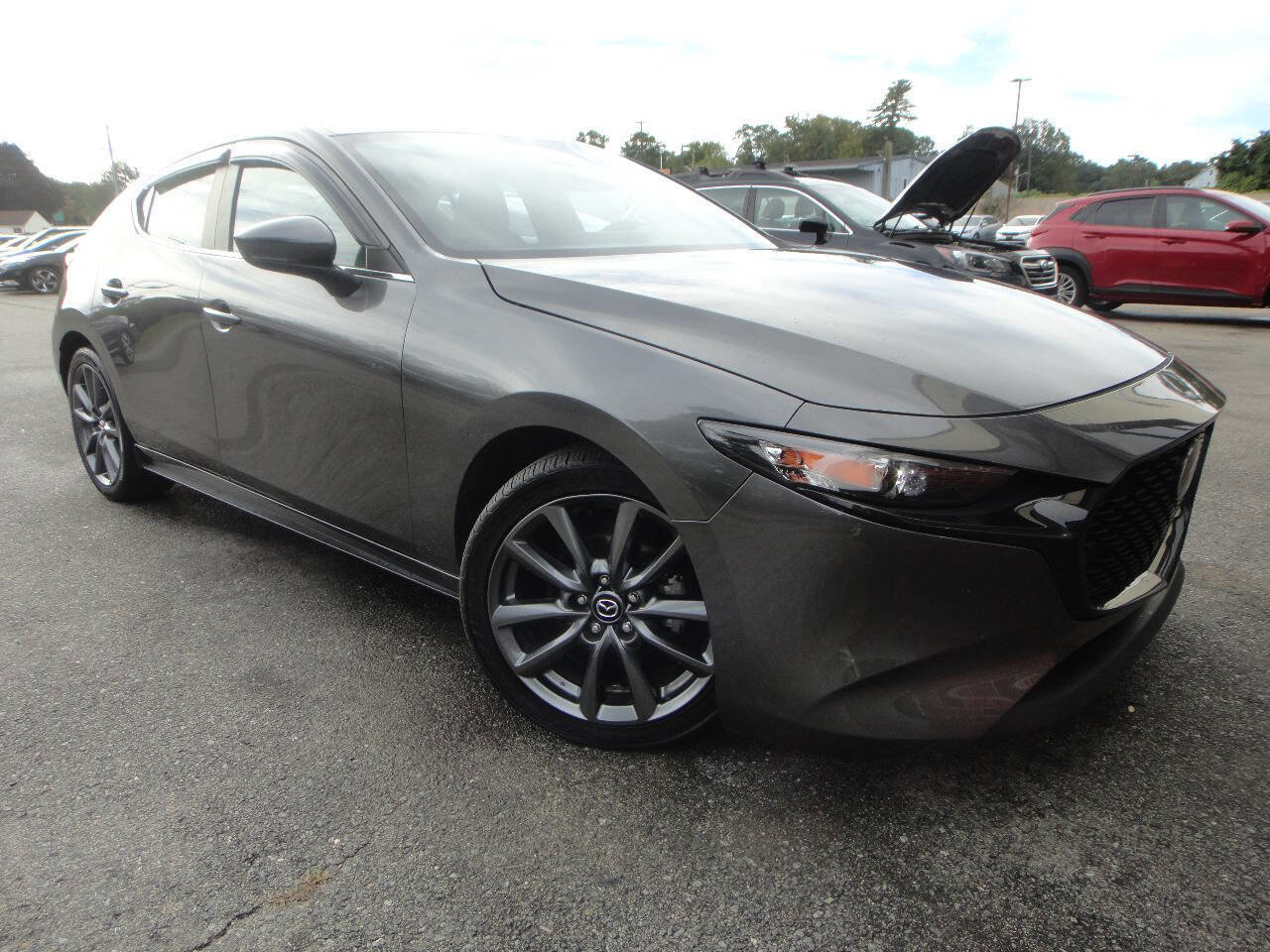 Used 2020 MAZDA MAZDA3 Hatchback w/ Preferred Package image 3